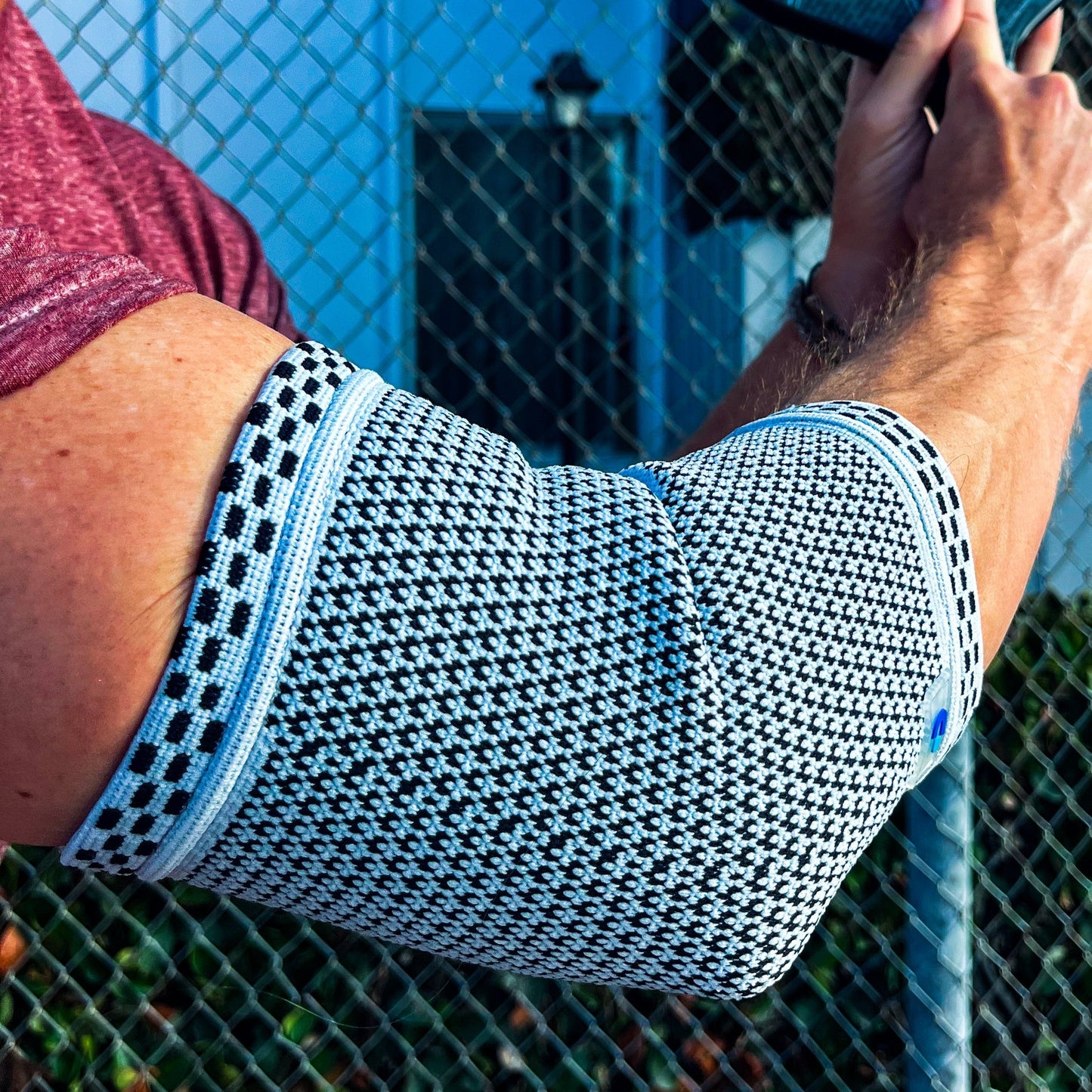 Compression Elbow Sleeve – Compressics